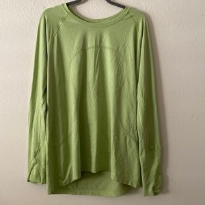 Lululemon Run: Swiftly Tech Long Sleeve in Green size 18